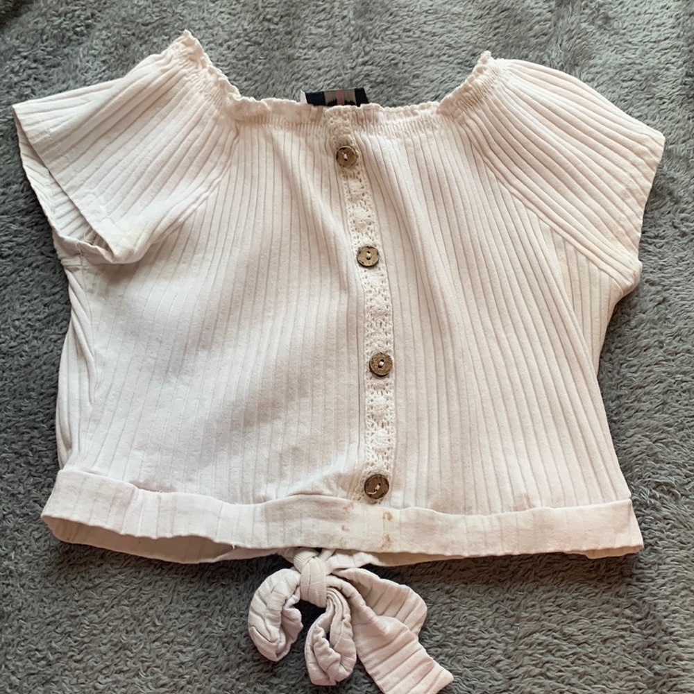 White cute line pattered crop top w bow in back (super cute, just outgrew it🙁)